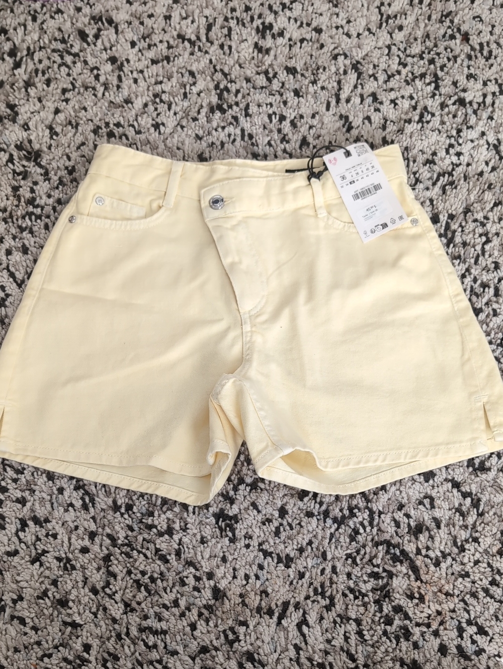 Women’s Lightweight Cream High-Rise Denim Shorts